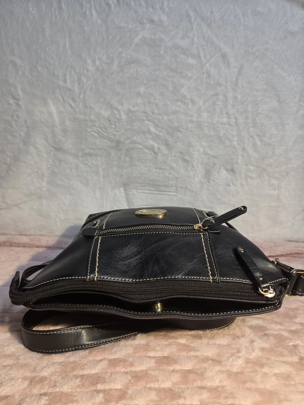 b.o.c. Black Crossbody Shoulder Bag